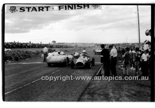 Phillip Island - 14th March 1960 - 60-PD-PI14360-085