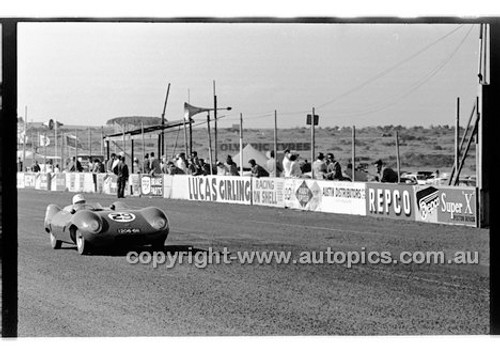 Phillip Island - 12th December 1960 - 60-PD-PI121260-055