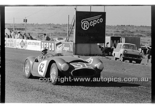 Phillip Island - 12th December 1960 - 60-PD-PI121260-058