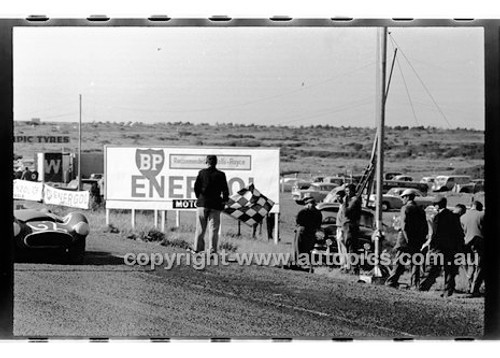 Phillip Island - 12th December 1960 - 60-PD-PI121260-063