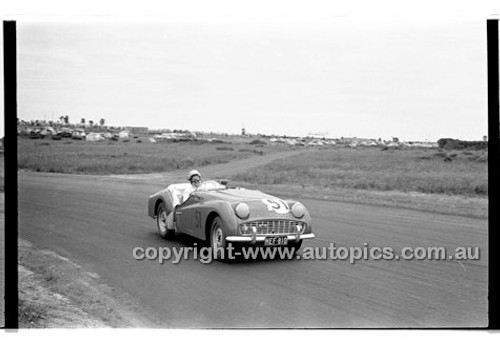 Phillip Island - 12th December 1960 - 60-PD-PI121260-080