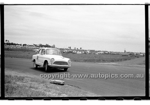 Phillip Island - 12th December 1960 - 60-PD-PI121260-085