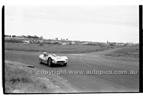 Phillip Island - 12th December 1960 - 60-PD-PI121260-095