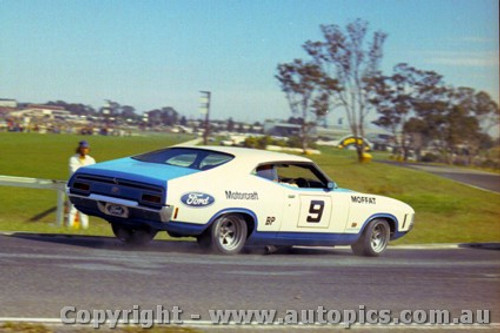 73038 - A. Moffat  Ford Falcon XA - Sandown 250 - September 1973