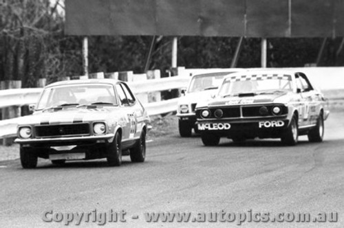 72068 - S. McLeod Holden Torana XU1 - Sandown 1972