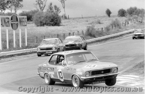 74722 - N. West / P. Harding -  Holden Torana XU1 - Bathurst 1974