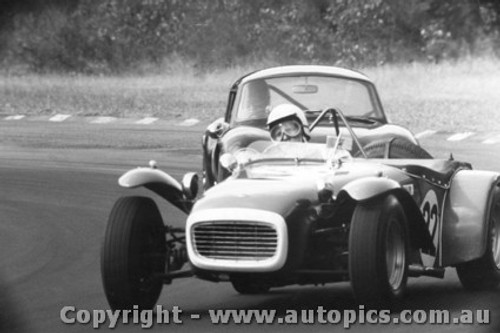 67450 - A. MaCarthur Lotus Super Seven Ford / B. Leer Milano GT179  -  Warwick Farm 1967