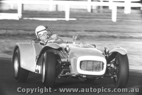 68438 - A. MaCarthur Lotus Super Seven Ford  -  Warwick Farm 1967