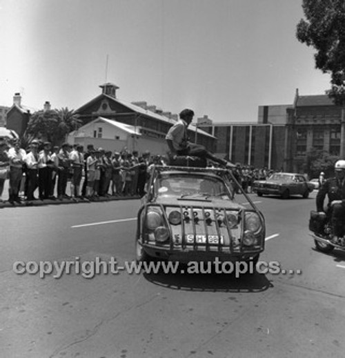 London to Sydney Marathon 1968 - Code - 68-London to Sydn-043