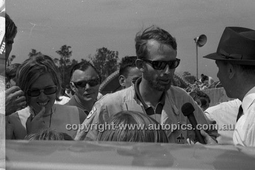 London to Sydney Marathon 1968 - Code - 68-London to Sydn-061