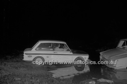 KLG Rally 1971 - Code - 71-TKLG-24771-040