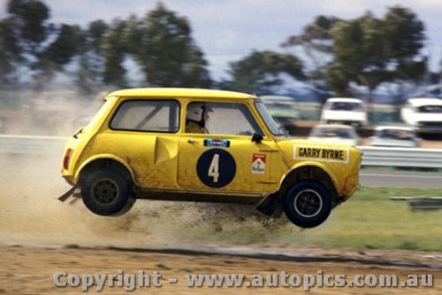 74901 - Gary Byrne Morris Mini Clubman Calder Rallycross 1974