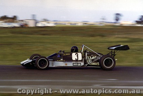 73510 - Peter Brock Birrana 272/Hart - Sandown 1973