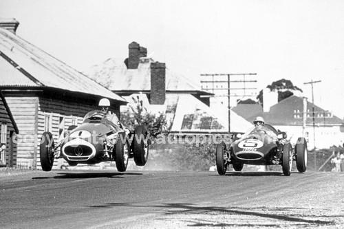 59630 - Stan Jones, Maserati 250F & Len Lukey, Cooper T45 Climax - Australian Grand Prix, Longford 1959