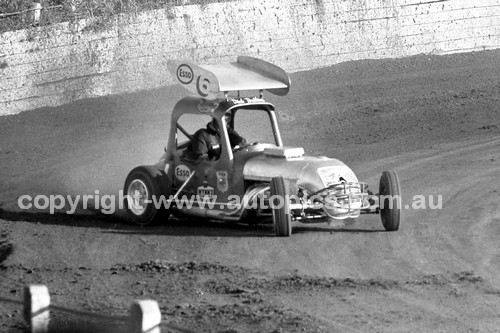 65214 - Westmead Speedway Between 1965 & 1967 - Help needed to identify these drivers