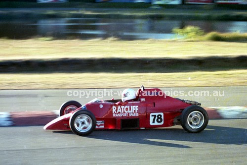 89525 - David Ratcliff, Van Dieman RF86 - Amaroo Park 6th August 1989 - Photographer Lance J Ruting