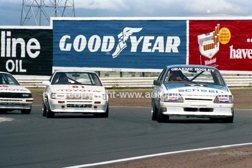 86083 - Graeme Hooley, Commodore  - Calder 1986 - Photographer Peter D'Abbs