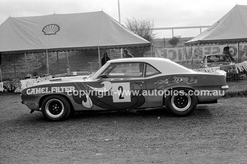 74439 - Jim Smith, Chev Camaro - Sandown 1974 - Photographer Darren House