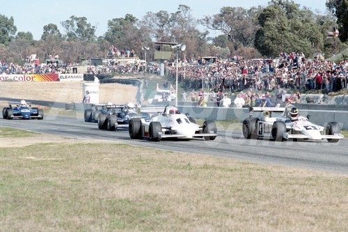 82091 - The Start of the Australian National Formula 1 Championship -  Alf Costanzo & John Bowe - Wanneroo 11th July 1982 - Photographer Tony Burton