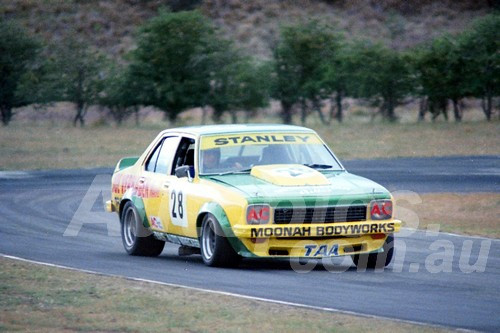 77114 - ROGER STANLEY, Torana - Baskerville 11th December 1977 - Photographer Keith Midgley