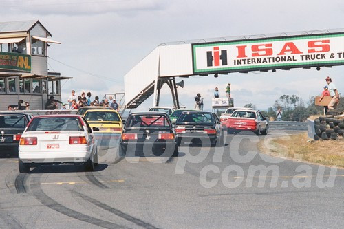 86097 - Start of the Touring Car Race -  Symmons Plains 8th March 1986 - Photographer Keith Midgley