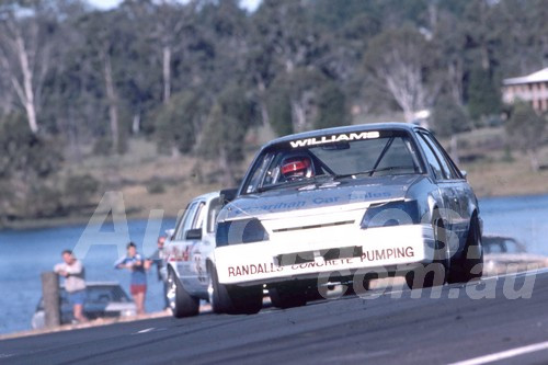 88102 - Steve Williams,  VK Commodore - Lakeside 1988 - Photographer Ray Simpson