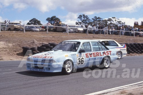 88116 - Bill O'Brien, VL Commodore- Synnons Plains 1988 - Photographer Ray Simpson