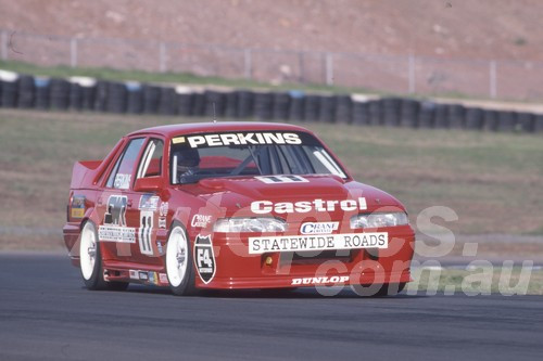 92061 - Larry Perkins, VL Commodore SS - Eastern Creek 1992 - Photographer Ray Simpson