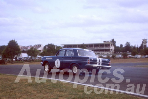 64203 - Norm Beechey, Holden EH S4 - Warwick Farm 1964 - Photographer Peter Wilson