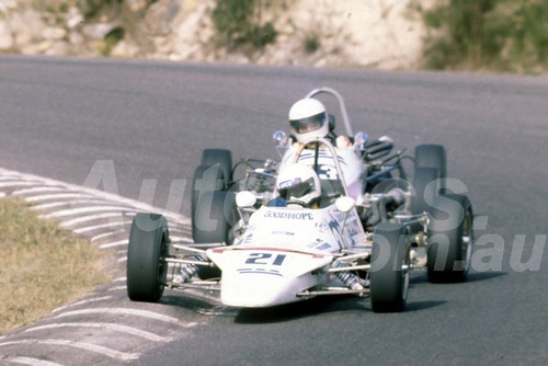 82102 - Warwick Rooklyn, Mawer  - Formula Ford - Amaroo Park 1982  - Photographer   Lance J Ruting