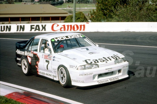 90785  -  NEIL CROMPTON / BRAD JONES, COMMODORE VL - Tooheys 1000 Bathurst 1990 - Photographer Ray Simpson