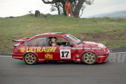 90846  -  DICK JOHNSON / JOHN BOWE, FORD SIERRA - Tooheys 1000 Bathurst 1990 - Photographer Ray Simpson