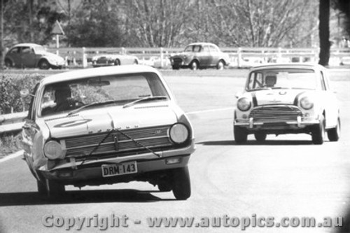 67035 - H. Taylor Holden X2 / H. Vines Morris Cooper S - Warwick Farm 1967