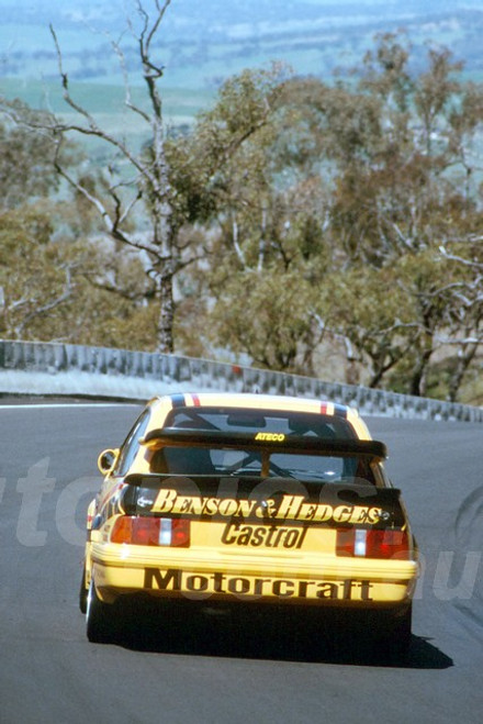 90853  - TONY LONGHURST / MARK McLAUGHLIN, FORD SIERRA - Tooheys 1000 Bathurst 1990 - Photographer Ray Simpson