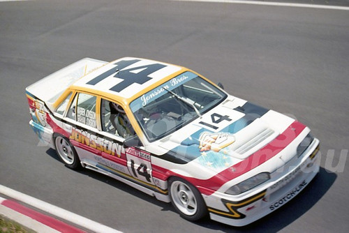 91818 - WARREN JONSSON / GRAHAM JONSSON, COMMODORE VL - 1991 Bathurst Tooheys 1000 - Photographer Ray Simpson