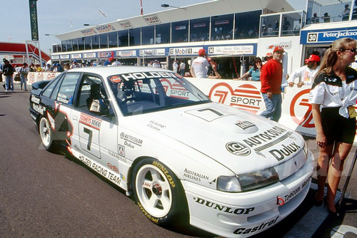 91872 - BRAD JONES / NEIL CROMPTON, COMMODORE VN - 1991 Bathurst Tooheys 1000 - Photographer Ray Simpson