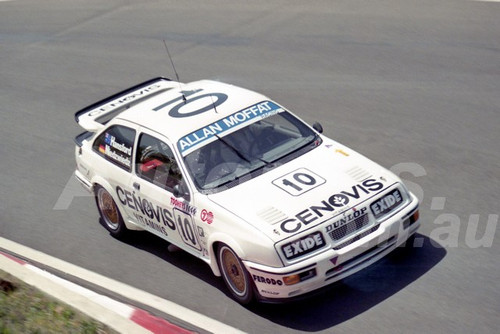 92778 -  KLAUS NIEDZWIEDZ / GREGG HANSFORD, FORD SIERRA - 1992 Bathurst Tooheys 1000 - Photographer Lance J Ruting