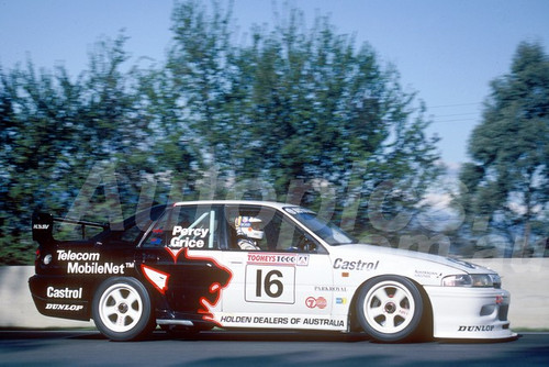 92793 -  WIN PERCY / ALLAN GRICE, COMMODORE VP - 1992 Bathurst Tooheys 1000 - Photographer Lance J Ruting