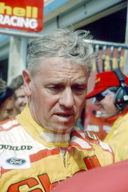 92795 -  DICK JOHNSON / JOHN BOWE, FORD SIERRA - 1992 Bathurst Tooheys 1000 - Photographer Lance J Ruting