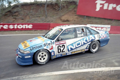 96829 - WAYNE RUSSELL / RIC SHAW - Commodore VP - AMP Bathurst 1000 1996 - Photographer Marshall Cass