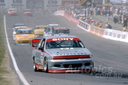 95790 - TERRY FINNIGAN / PETER GAZZARD -  COMMODORE VP -  Tooheys 1000 - Bathurst 1995 - Photographer Marshall Cass