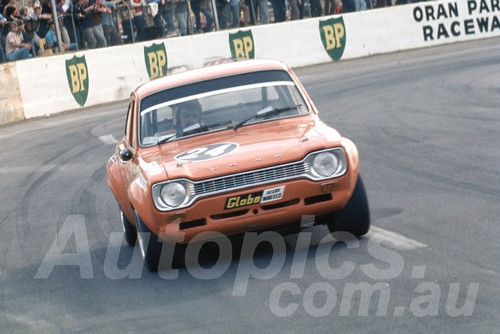 73254 - John Bassett  Ford Escort - Oran Park 1973