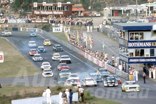 79128 - Start of the Sports Sedans - Amaroo Park 1979