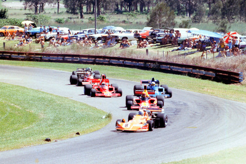 79661 - John Cannon March 73A/751, Chris Milton Lola T332, Terry Hook Lola T332, Alf Costanzo Lola T332 & Lyndon Arnel Lola T400 - Surfers Paradise 1979