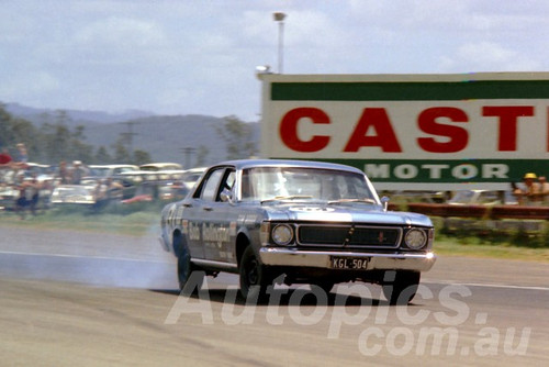 70881 - Tom Roddy, Falcon - Surfers Paradise 1970 - Photographer Jeff Nield