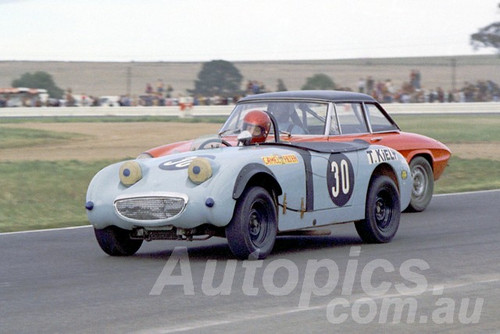 73256 - Terry Kiely Sprite & Peter Kerr Alfa Romeo Spider - Calder 1973 - Photographer Peter D'Abbs