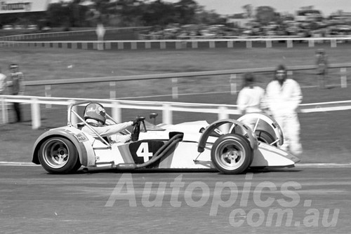 74190 - Ross WEMYSS Farrell Clubman - Sandown 8th September 1974 - Photographer Peter D'Abbs