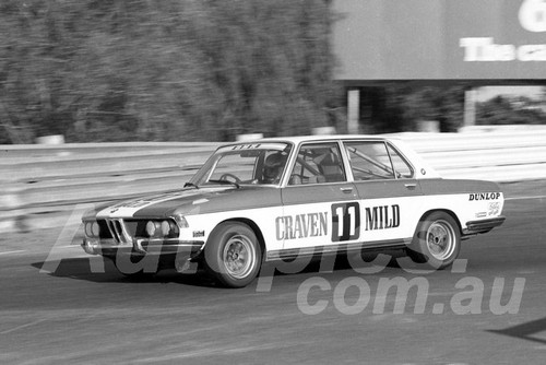 76231 - Peter Older, BMW -  Sandown 11th April 1976 - Photographer Peter D'Abbs