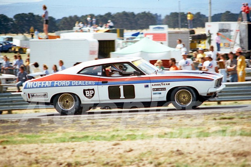 77154 - Allan Moffat, Falcon XB - Symmons Plains 7th March 1977 - Photographer Keith Midgley