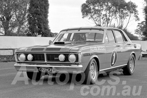 72566 - Allan Moffat XY Falcon GTHO - Sandown 250 - 1972 - Photographer Peter D'Abbs